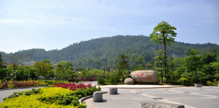 火炉山北门.jpg